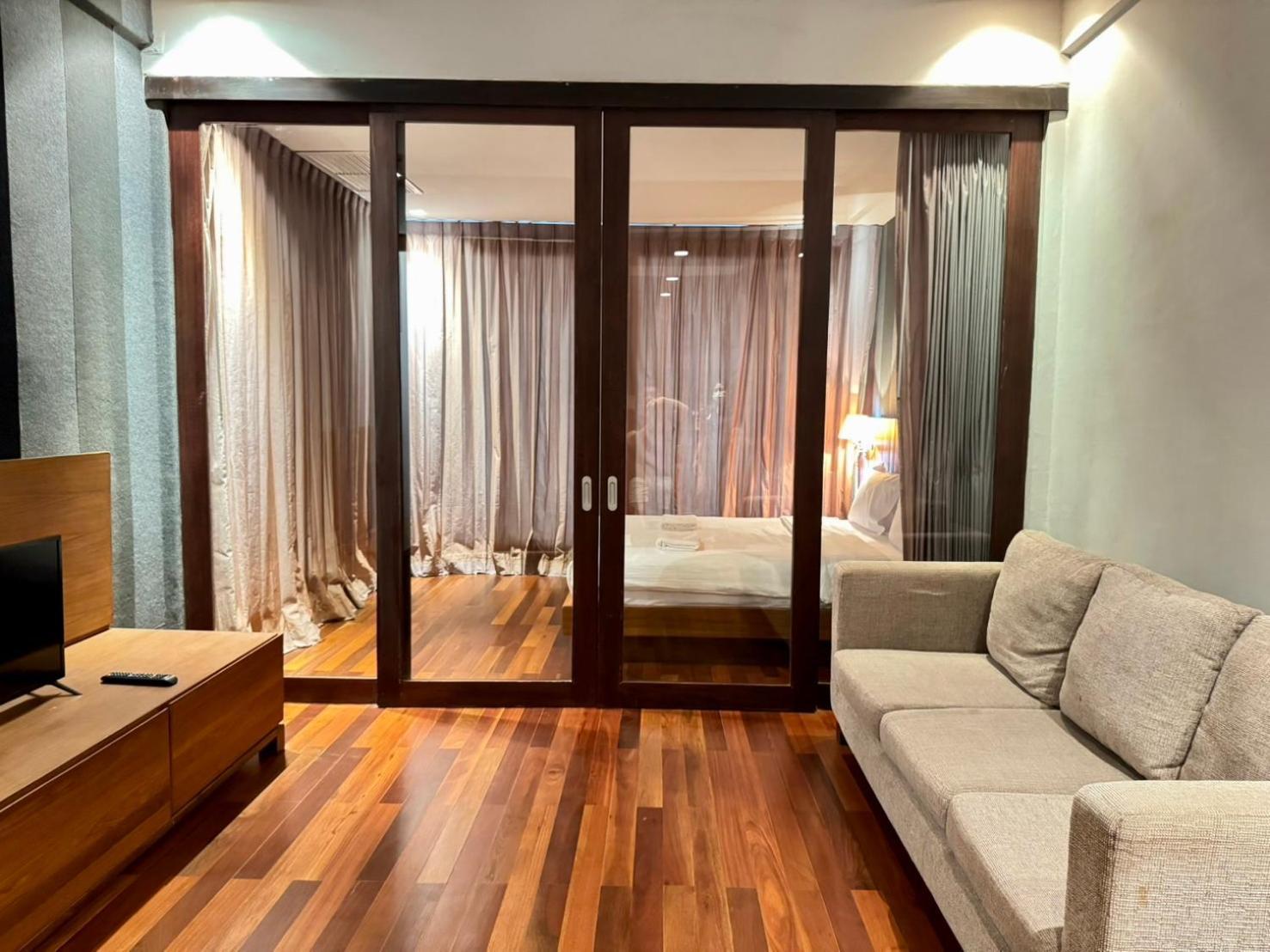 בנגקוק Wish Inn Silom - วิช อินน์ สีลม X מראה חיצוני תמונה