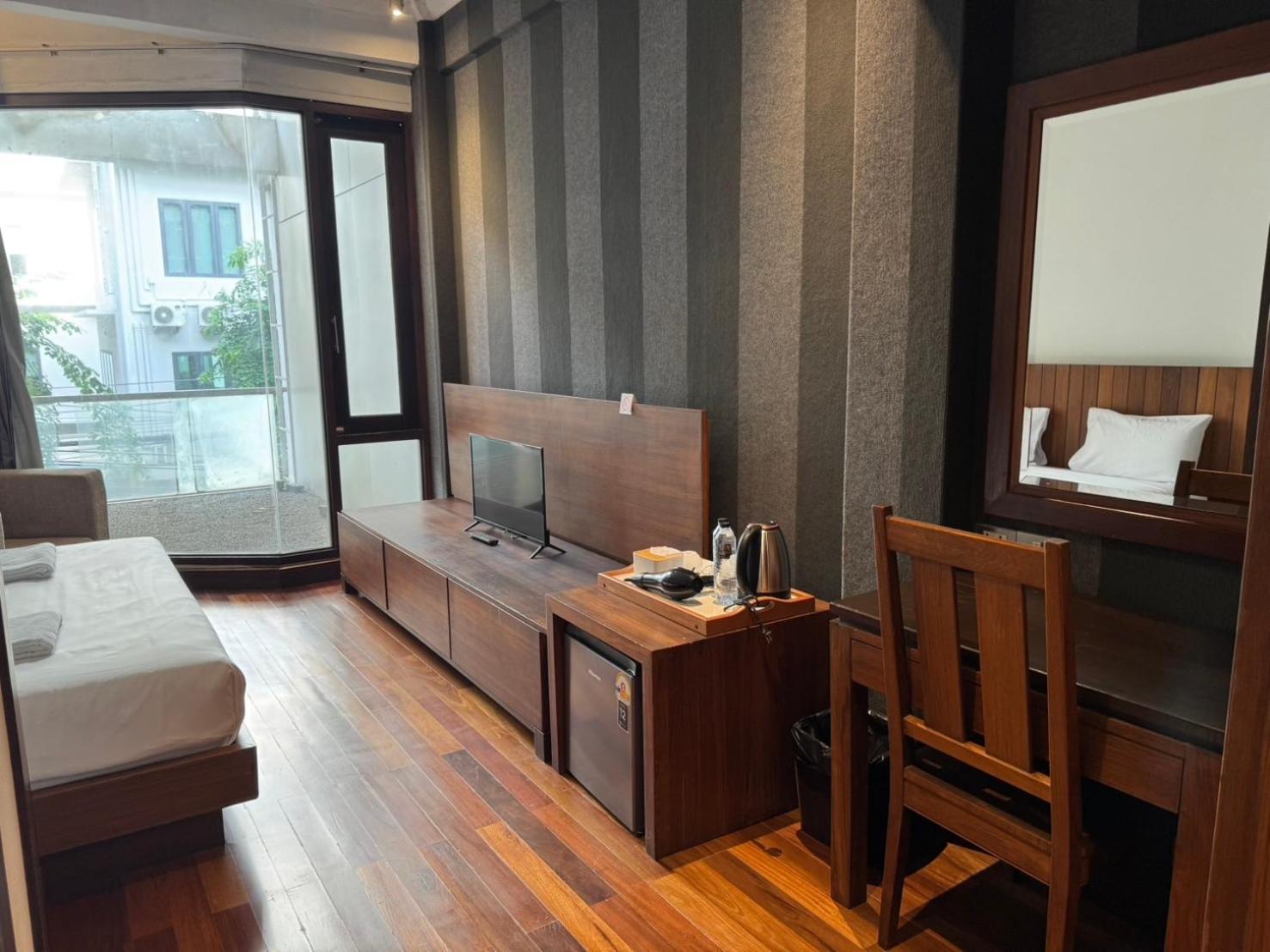 בנגקוק Wish Inn Silom - วิช อินน์ สีลม X מראה חיצוני תמונה